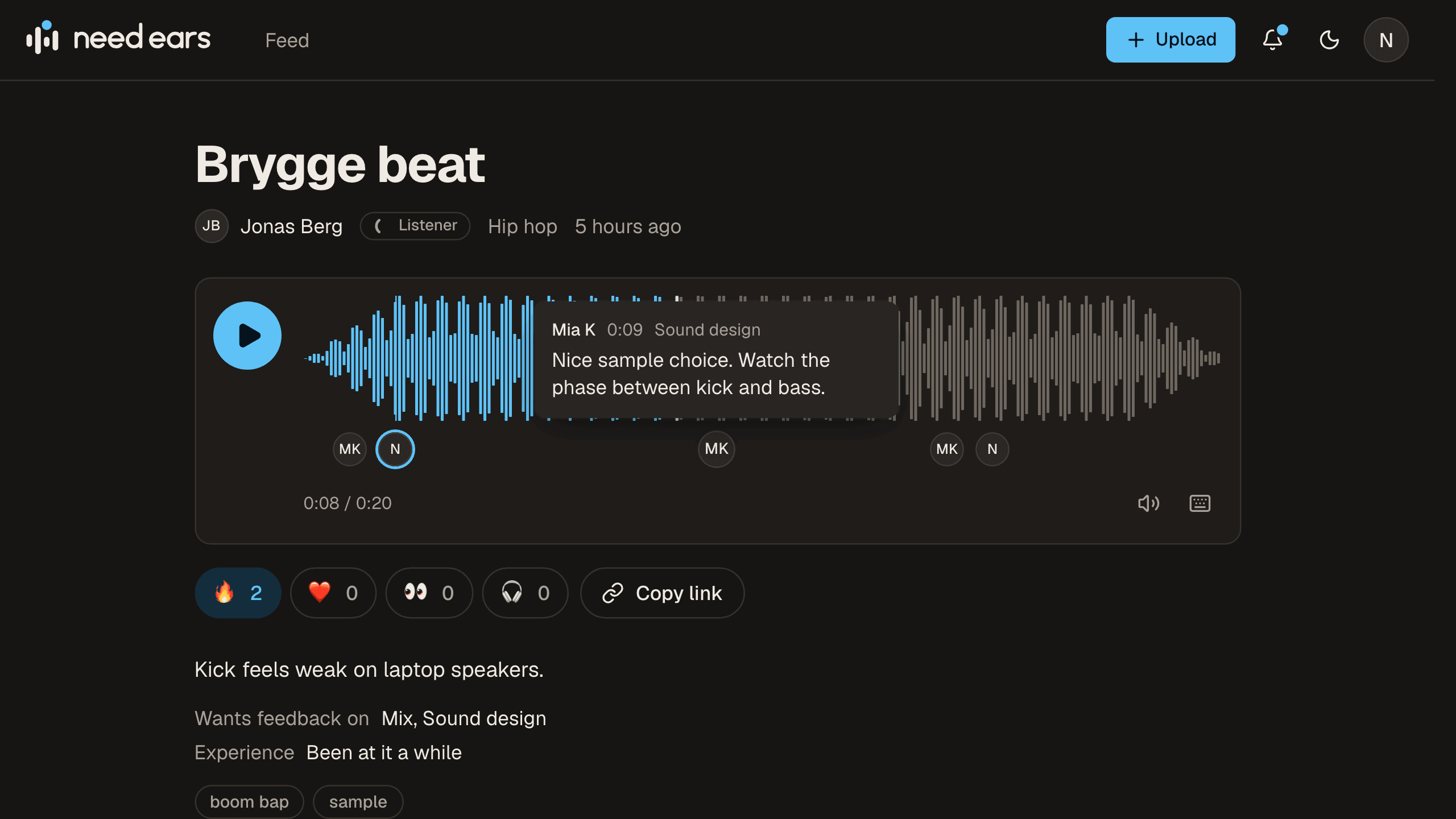 En låt på Need Ears med kommentarer festet til bølgeformen. En kommentar om fasen mellom kick og bass vises ved 0:09.